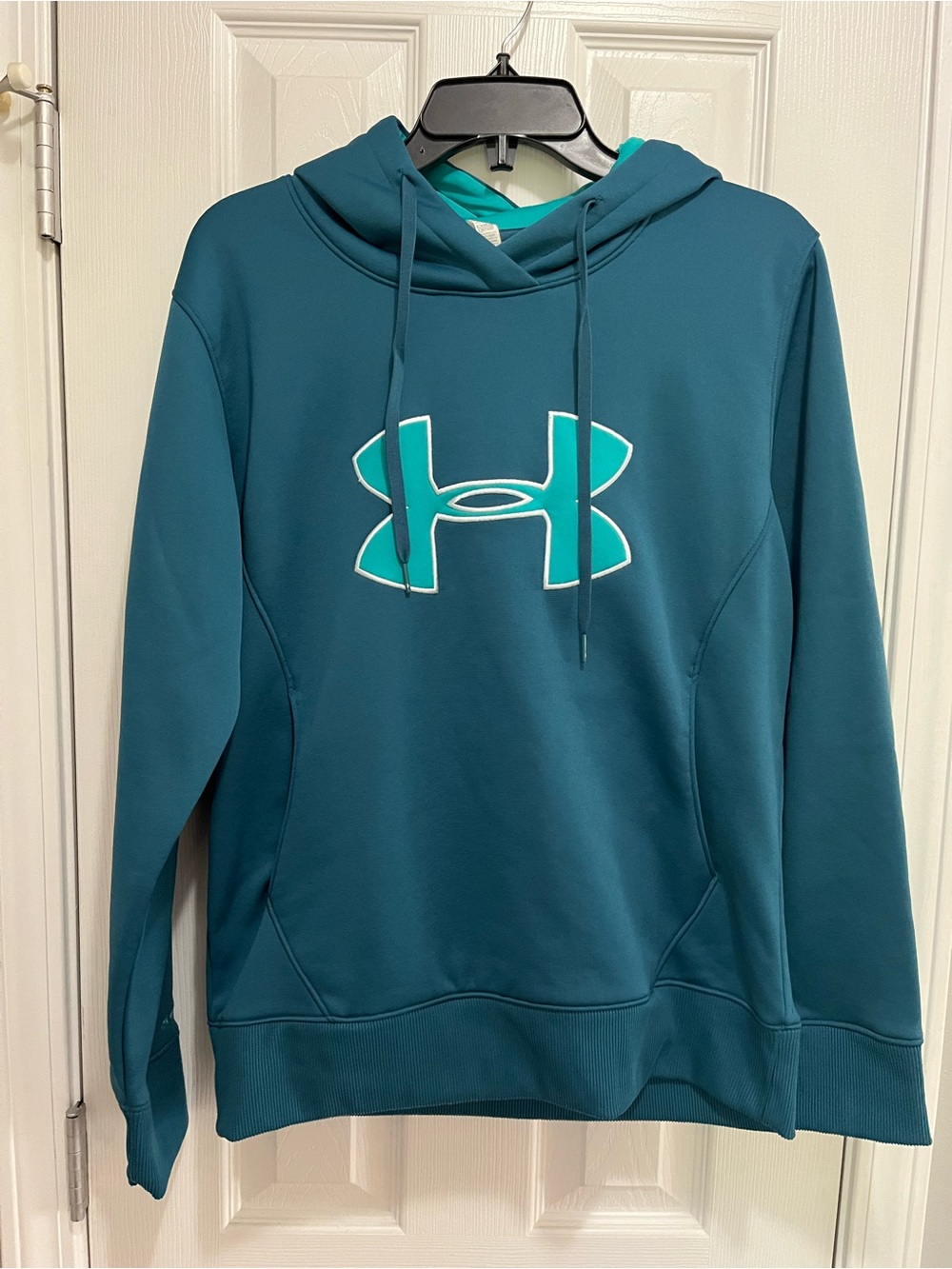 Under Armour Women's Teal Pullover Hoodie Sweater